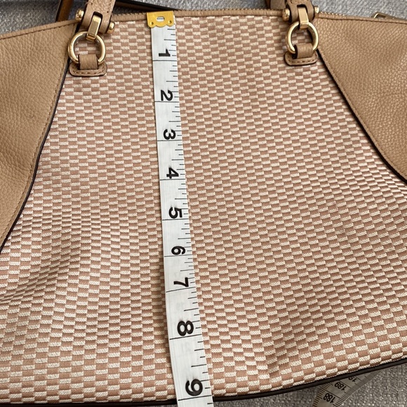 🗝🤍 COACH crossbody bag (Straps included) the perfect summer bag is here!!!! - Picture 13 of 13